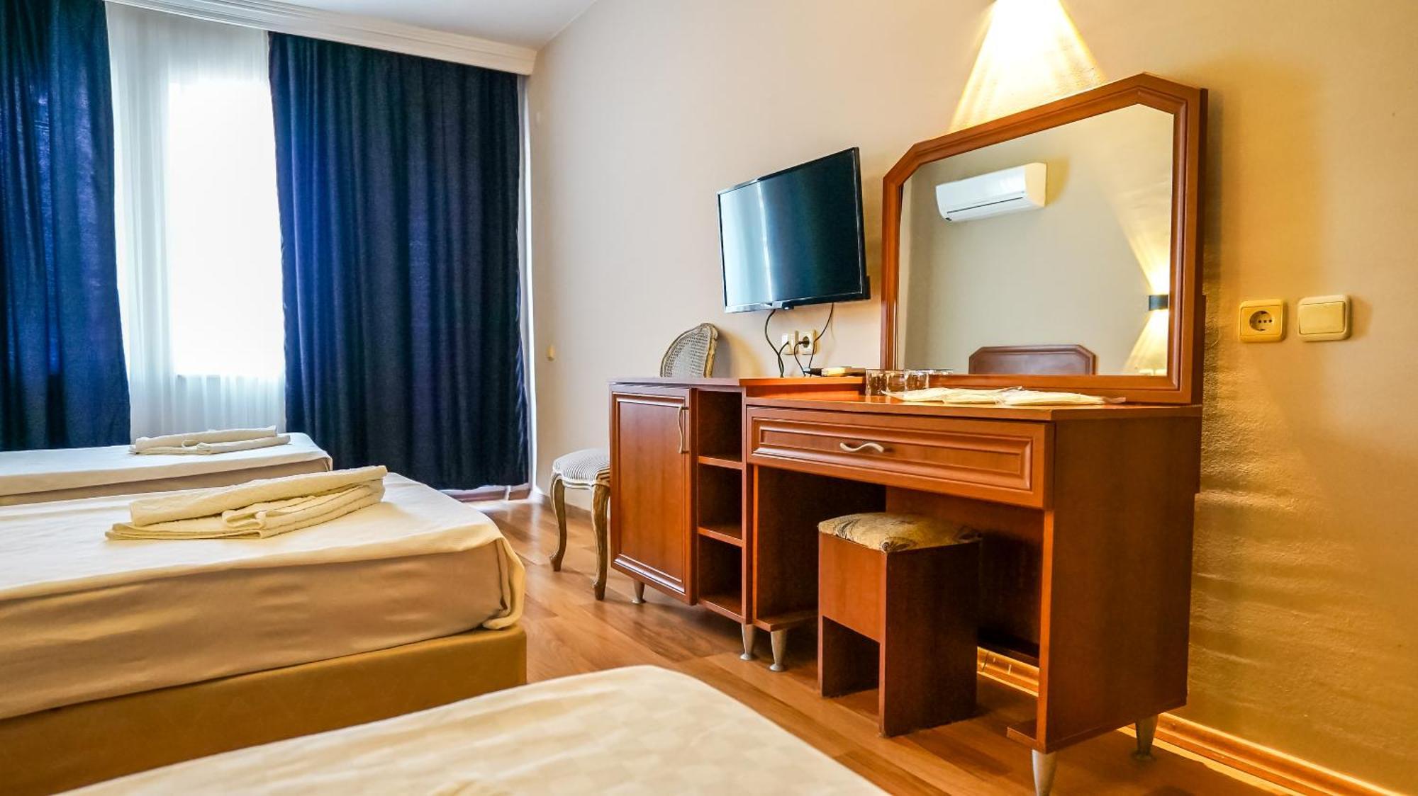 Nex Royal Beach Otel 4*